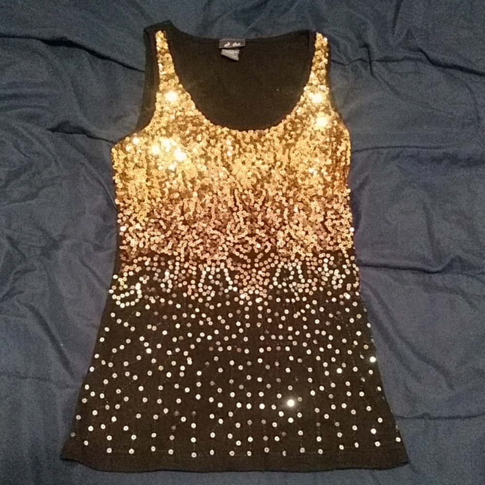 Black shirt nice gold shimmer glitter
